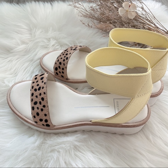 Dolce Vita Franz Platform Sandal - Picture 3 of 7